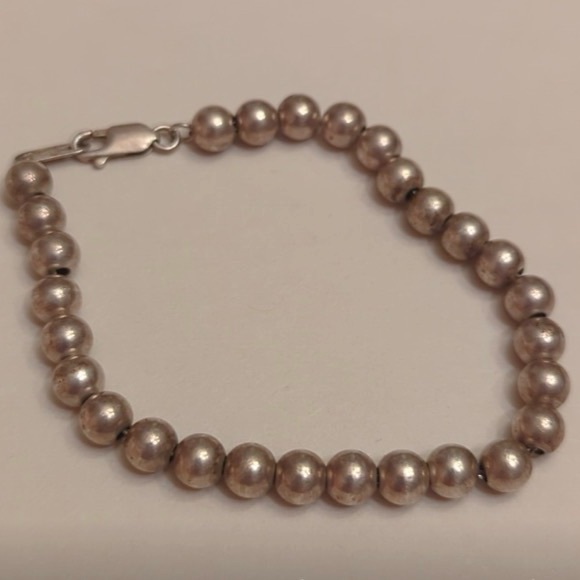 Vintage Jewelry - Gorgeous Vintage Sterling Silver Beaded Bracelet